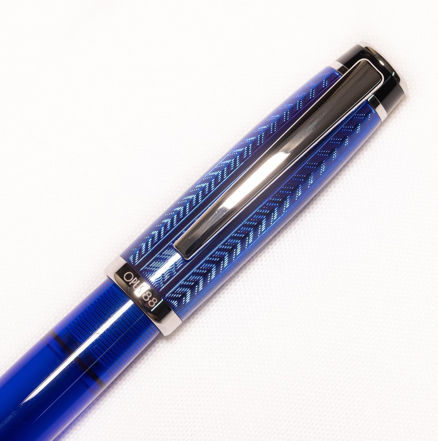 Opus 88 Opera Blue fountain pen - Fontoplumo